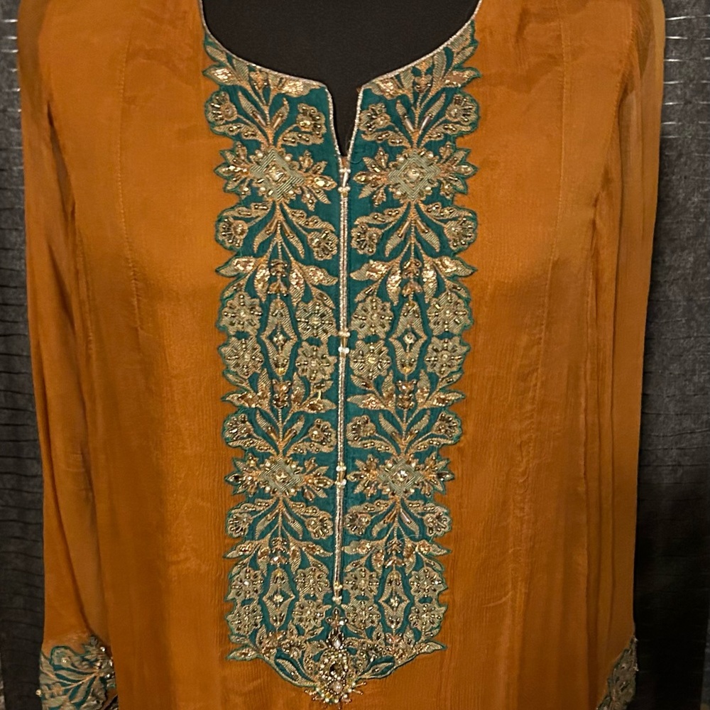 Chinyere 3 piece Medium dress. Perfect for Eid Or party.